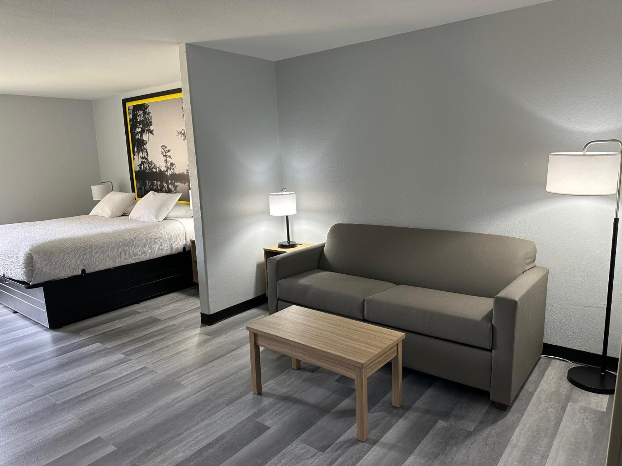 Готель Super 8 By Wyndham Alexandria La Екстер'єр фото